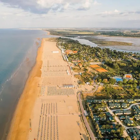 With Garden And Barbeque 250m From The Sea Apartment Bibione