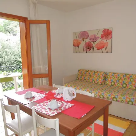 With Garden And Barbeque 250m From The Sea